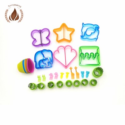 2019  Crown sandwich cutter PP plastic pastry sandwich cookie cutter set